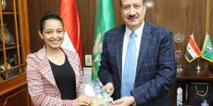 مايفن عماد.. طالبة بالمنوفية تحصل على براءة اختراع "علاج الخلايا السرطانية" ـ موقع الآن نيوز