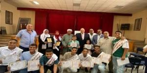 مدير تعليم قنا يكرم الفائزين فى مسابقة «المبتكر الصغير» و «دوري المكاتب التنفيذية» - موقع الآن نيوز