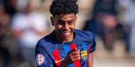 هانز فليك يوجه نصيحة لـ يامين يامال: يمكن أن تصبح مثل ميسي وكريستيانو ـ موقع الآن نيوز