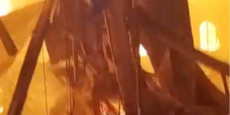بجراكن المياه.. الأهالي يشاركون في إطفاء حريق كنيسة ماري جرجس بقنا ـ موقع الآن نيوز