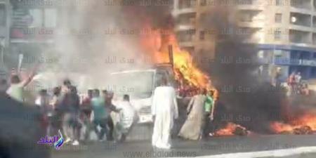 نشوب حريق بمقطورة جرار زراعي في مدخل المدينة الصناعية بسوهاج ـ موقع الآن نيوز