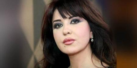 بالعكاز.. مادلين طبر تتصدر المشهد بعد ظهورها في مهرجان المركز الكاثوليكي للسينما - موقع الآن نيوز