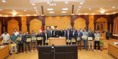 مجلس جامعة الأزهر يكرم عددا من الأساتذة والأطباء .. صور ـ موقع الآن نيوز
