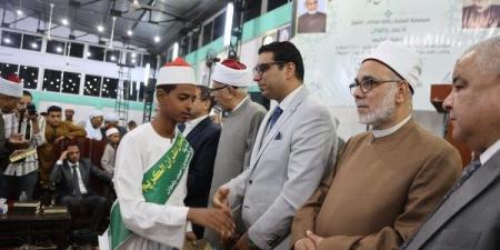 نائب محافظ الأقصر يشارك في تكريم الناجحين في مسابقة الشيخ أحمد رضوان السنوية ـ موقع الآن نيوز