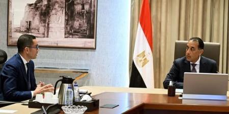 «مدبولي» يبحث مع وزير الاستثمار تطوير منظومة الجمارك وتحسين مناخ الاستثمار - موقع الآن نيوز
