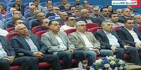 مدبولي يشهد عرضًا للمشروعات المنفذة بالمنطقة الاقتصادية لقناة السويس - موقع الآن نيوز