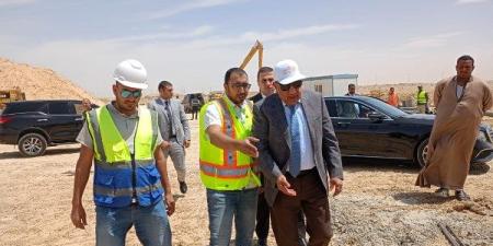 وزير الكهرباء يتابع برجى عبور قناة السويس ومسار خط الربط المصرى السعودى| صور ـ موقع الآن نيوز