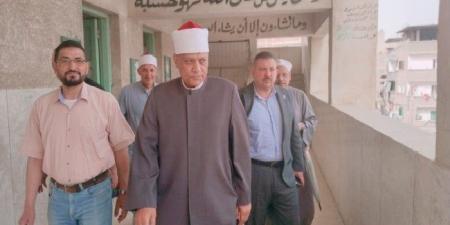 رئيس منطقة البحيرة الأزهرية يتفقد لجان الشهادة الإعدادية بمعاهد كفر الدوار - موقع الآن نيوز