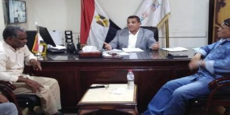 ‏رئيس مدينة أرمنت يعقد اجتماعًا لمواجهة المتغيرات المكانية الغير قانونية - موقع الآن نيوز