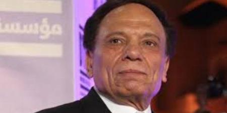 إعلامي تونسي: عادل إمام عابر للأجيال.. والسعادة تاتي بذكر اسمه ـ موقع الآن نيوز