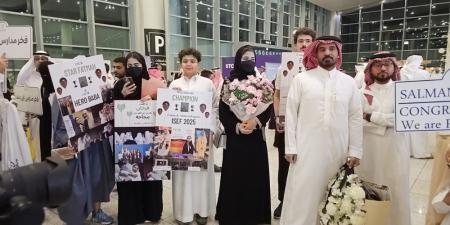 صور | بالفرح والزينة.. الأهالي يتأهبون لاستقبال أبطال آيسف 2025 - موقع الآن نيوز