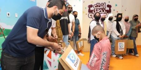 مبادرة "أهل بلدي" تدعم الأطفال وتوزع الهدايا والألعاب على مرضى السرطان بالأقصر ـ موقع الآن نيوز
