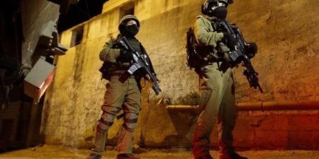 الاحتلال الإسرائيلي يقتحم بلدة فرعون جنوب طولكرم ويعتقل شابًا فلسطينيًا - موقع الآن نيوز