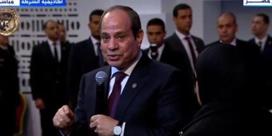 الرئيس السيسي لوالدة الشهيد عمر القاضي: "بشكرك باسم كل المصريين" - الآن نيوز