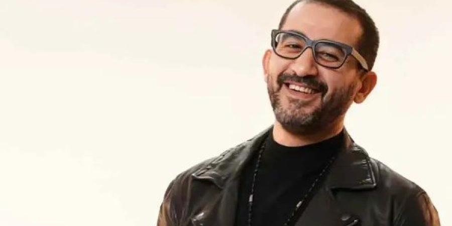 أحمد حلمي يعتذر عن واقعة الملحن مصطفى جاد خلال عرض مسرحية “بني آدم” ـ موقع الآن نيوز