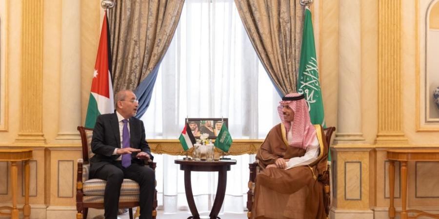 وزير الخارجية ونظيره الأردني يبحثان المستجدات الإقليمية والدولية - موقع الآن نيوز