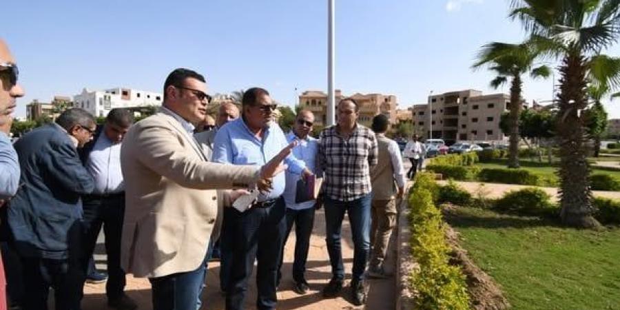 وزير الإسكان يستكمل جولته بتفقد محاور وطرق مدينة الشروق - موقع الآن نيوز