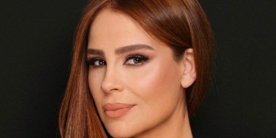 إطلالة أنيقة لكارول سماحة بفستان أسود بسيط على إنستجرام ـ موقع الآن نيوز