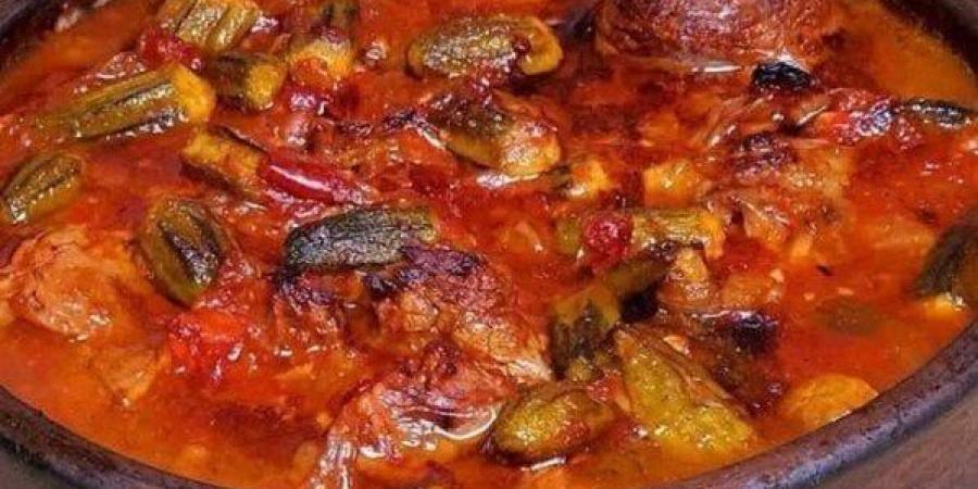 مليئة بالبروتينات.. طريقة عمل طاجن البامية باللحمة - موقع الآن نيوز