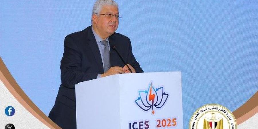 قرارات مهمة خلال اجتماع الأعلى للجامعات وافتتاح كلية السياحة والفنادق بالغردقة ـ موقع الآن نيوز