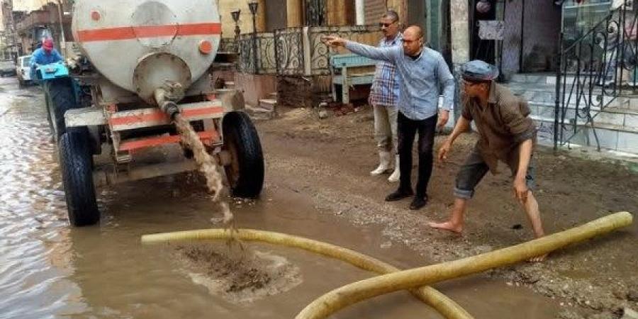 بسبب الأمطار .. جهود مكثفة لسحب المياه من الشوارع في المنوفية ـ موقع الآن نيوز