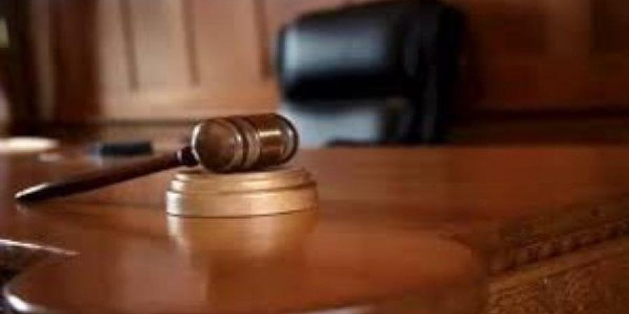 الحكم على 28 متهمًا أجبروا شابين على ارتداء ملابس نسائية بالصف .. غدًا ـ موقع الآن نيوز