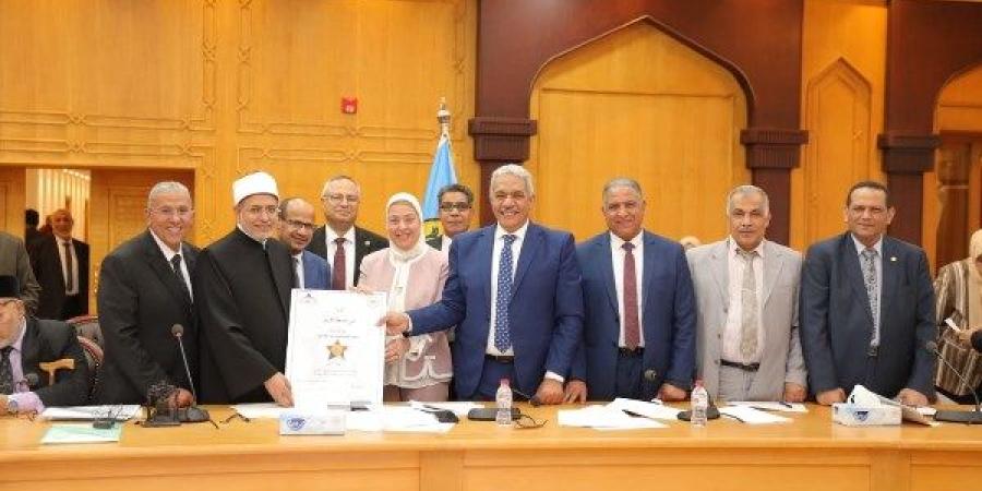 تكريم مستشفيات جامعة الأزهر تقديرًا لجهودها في التعليم الطبي والرعاية الصحية ـ موقع الآن نيوز