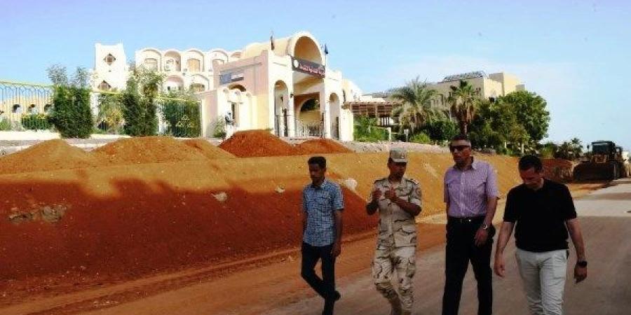 محافظ أسوان يتفقد مشروع تطوير وتوسعة وتجميل طريق السادات ـ موقع الآن نيوز