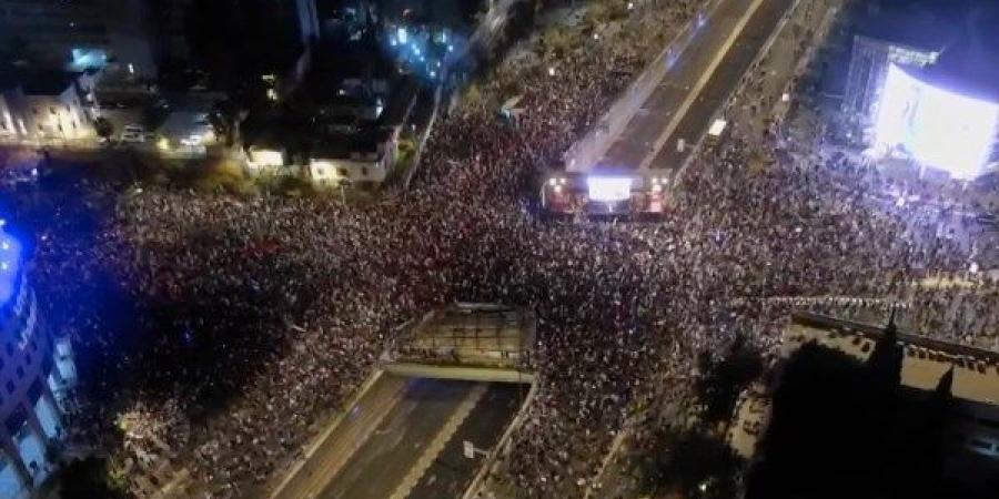 أمام مقر الكنيست.. شرطة الاحتلال تقمع بالقوة مظاهرة لعائلات المحتجزين ـ موقع الآن نيوز