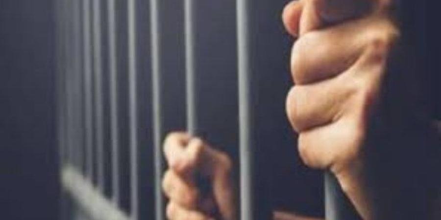 حبس صاحب محل يبيع أجهزة فك شفرات القنوات الفضائية ـ موقع الآن نيوز