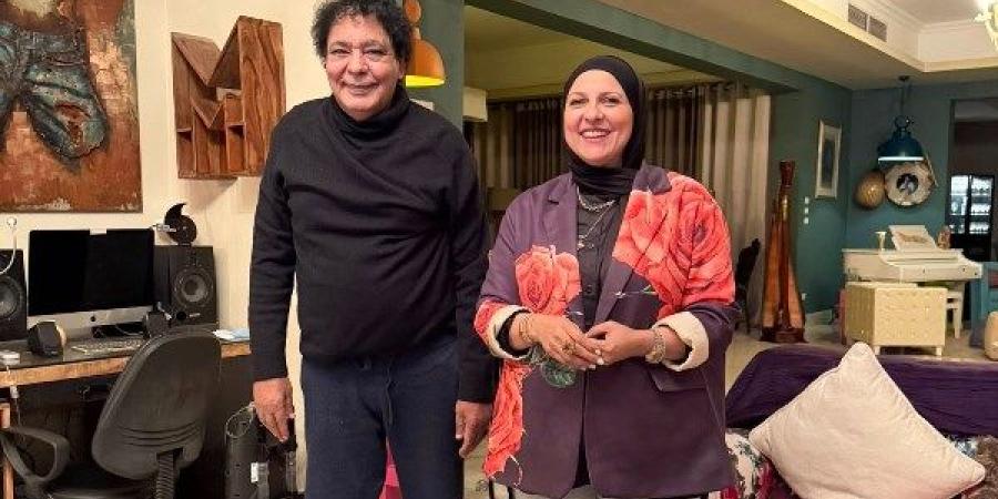 أحدث ظهور لـ«الكينج».. دعاء فاروق تكشف عن تفاصيل زيارتها لـ محمد منير ـ موقع الآن نيوز