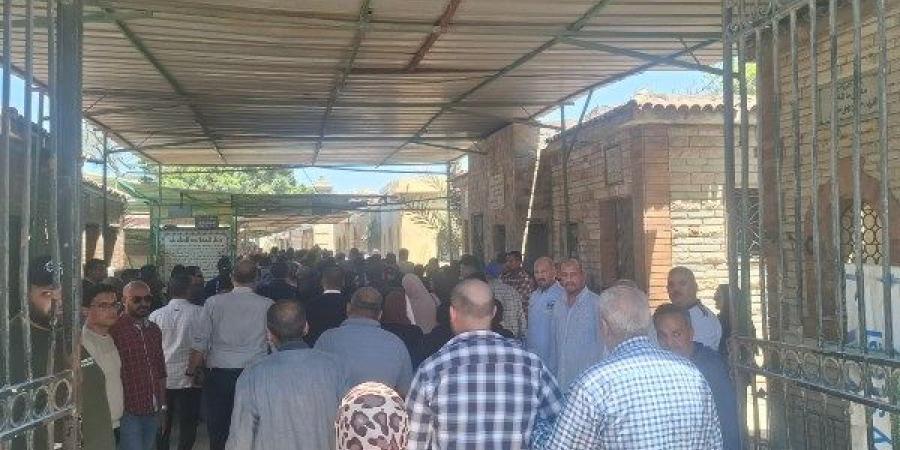 تشييع جثمان الفنان نعيم عيسى بالإسكندرية.. صور ـ موقع الآن نيوز