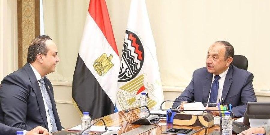 قطاع الأعمال: توفير احتياجات هيئة الرعاية الصحية من الشركات التابعة للوزارة ـ موقع الآن نيوز