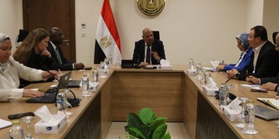 وزير الكهرباء يبحث مع وفد التمويل الدولية “iFC ” التعاون  فى الطاقة المتجددة ـ موقع الآن نيوز