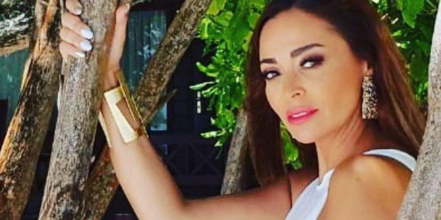 بفستان أنيق.. داليا البحيري تشارك جمهورها إطلالتها في حفل زفاف رنا رئيس ـ موقع الآن نيوز