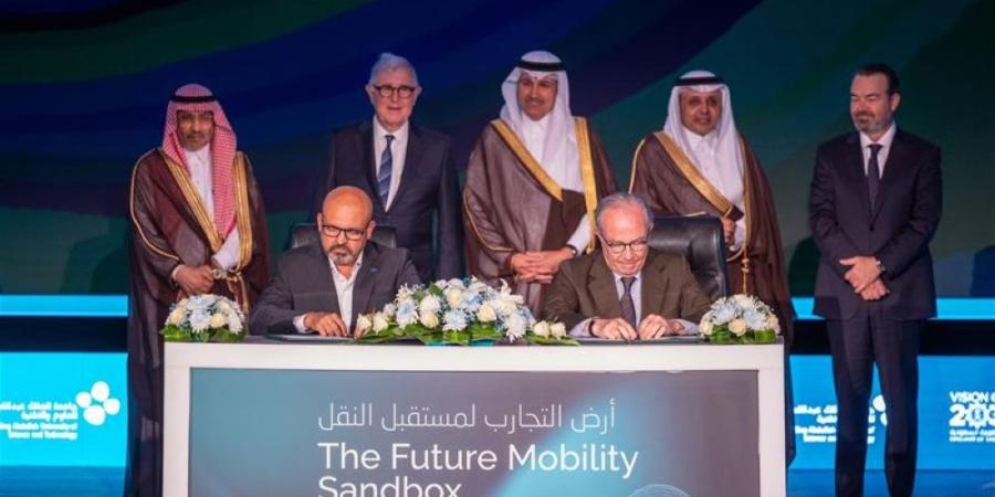 شراكة سعودية تقود ثورة السيارات الكهربائية عالمياً - موقع الآن نيوز