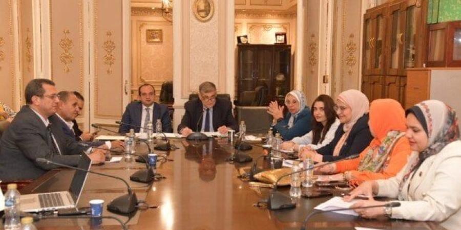 صحة النواب توافق نهائيا على قانون مزاولة مهنة الصيدلة - موقع الآن نيوز