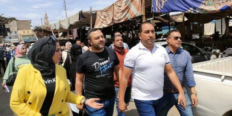 حملة مكبرة لضبط الأسواق ومراجعة الاشتراطات الصحية بمحال الجزارة والأسماك وغيرها بسوق الجمعة ـ موقع الآن نيوز