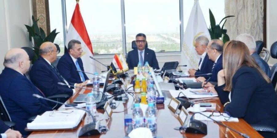 وزير التموين يؤكد أهمية تعزيز المخزون الاستراتيجي من الزيوت - موقع الآن نيوز