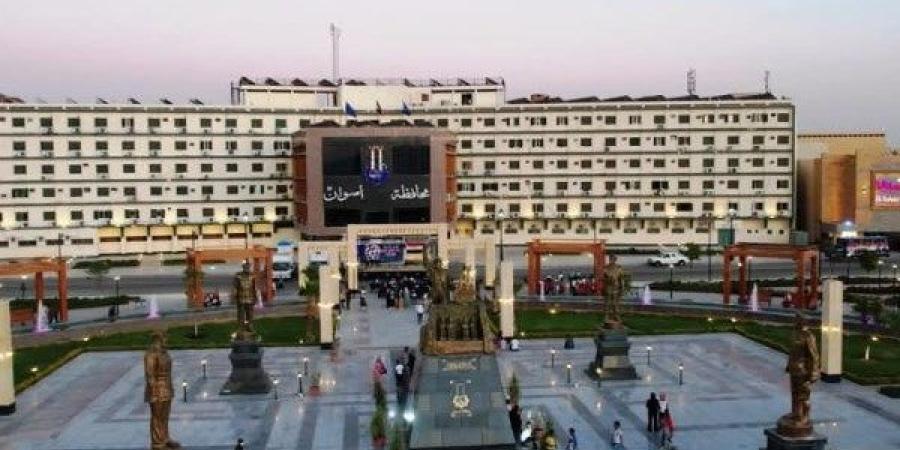 المحافظ يتابع جهود حملات مديرية الأمن لتحقيق الانضباط في الشارع الأسواني ـ موقع الآن نيوز