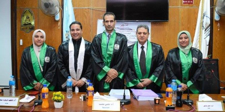 الاندماج الإعلامي وتأثيره على المحتوى الرقمي.. رسالة دكتوراه بجامعة سوهاج ـ موقع الآن نيوز