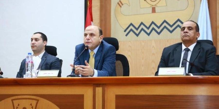محافظ كفر الشيخ: تسليم 210 نماذج 8 للتصالح في مخالفات البناء ببيلا ـ موقع الآن نيوز