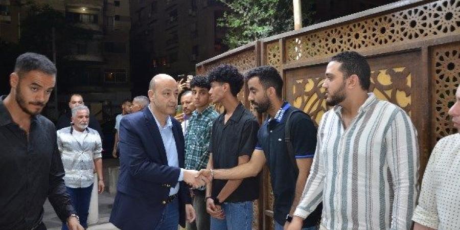 عمرو أديب وأشرف زكي في عزاء حماة المنتج محمد السبكي ـ موقع الآن نيوز