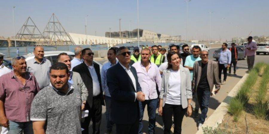 محافظ الجيزة يتفقد أعمال تطوير محيط المتحف المصري الكبير - موقع الآن نيوز