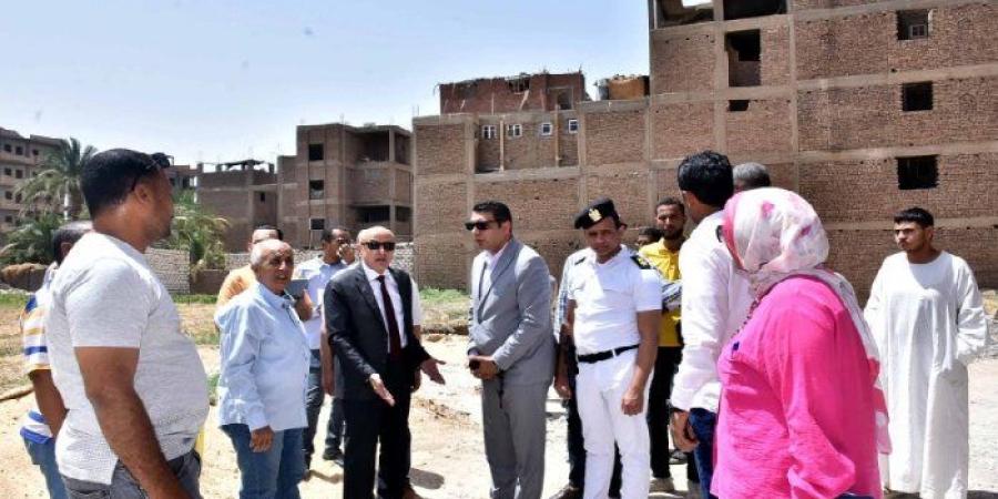 محافظ الأقصر يوجه بإزالة مبنى مكون من طوابق بإسنا - موقع الآن نيوز