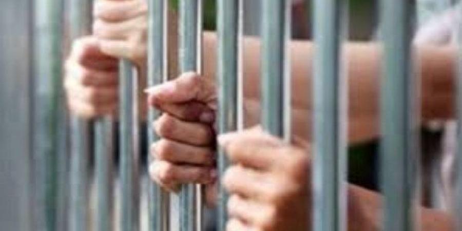 تجديد حبس عنصرين جنائيين بتهمة الاتجار بالأسلحة والذخائر غير المرخصة بالقاهرة ـ موقع الآن نيوز