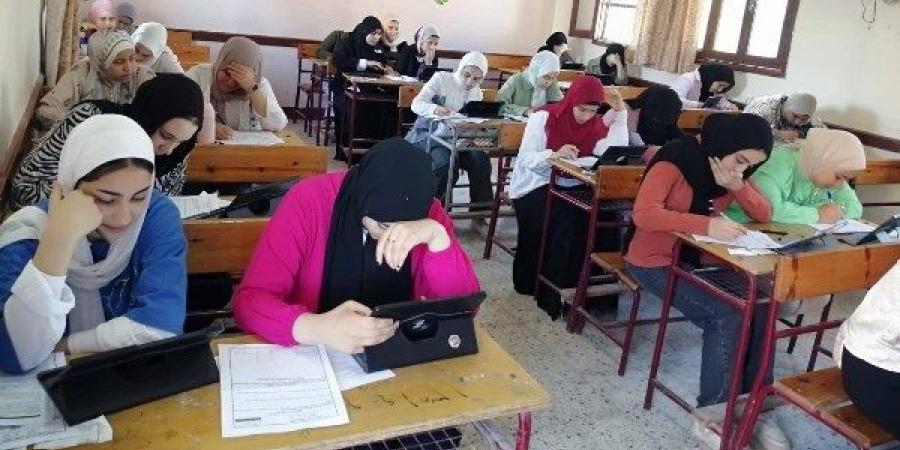 لا شكاوى.. أول صور ترصد هدوء لجان امتحانات الصفين الأول والثاني الثانوي ـ موقع الآن نيوز